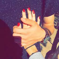 love couple hand real pic